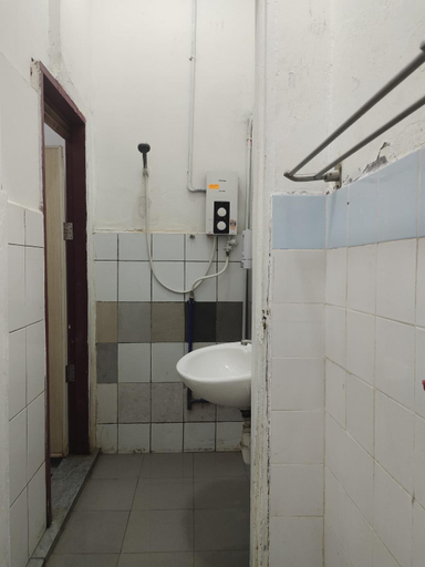 Bathroom 3, Suria Paradise Lodge, Ranau