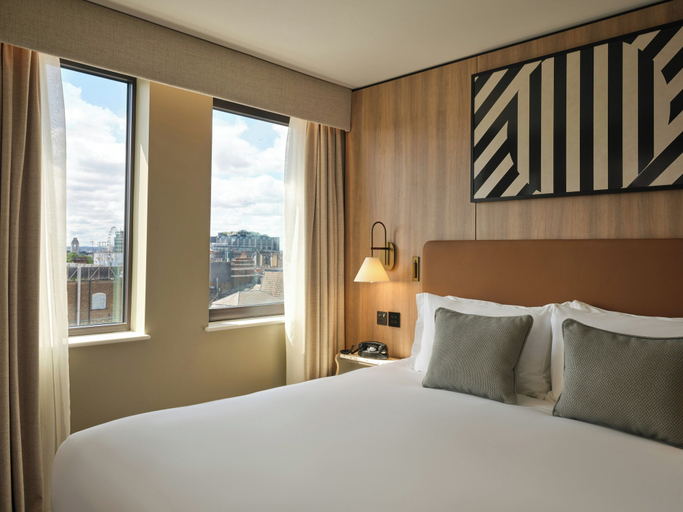 Bedroom 3, The Imperial, London