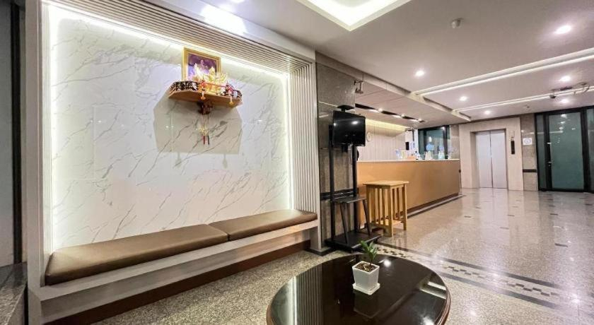 Others 5, Sri Betong Hotel, Batong