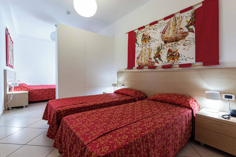 Room 2, Flat Featuring a Large Sun-filled Terrace, Venezia