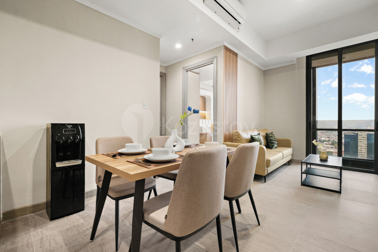 Dining room, Romel by Kozystay - Kemayoran, Central Jakarta