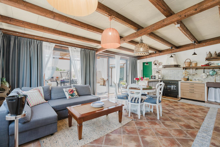 Others 4, Le Giarre - Villa Con Piscina, Trapani