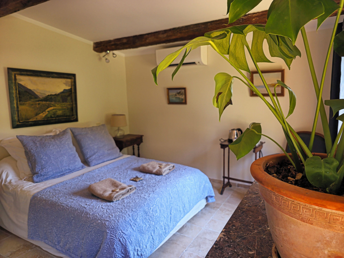 Bedroom 5, Le Mas des Escans, Var