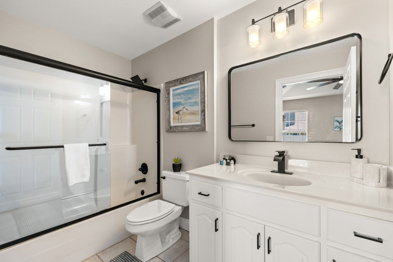 Bathroom 3, Paradise Palms! Quiet West End PCB Retreat! Walk to Beach! Sleeps 8!, Bay