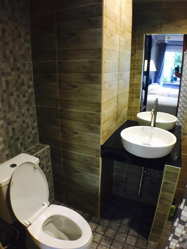 Bathroom 4, Popcorn House Ratchada, Huai Kwang