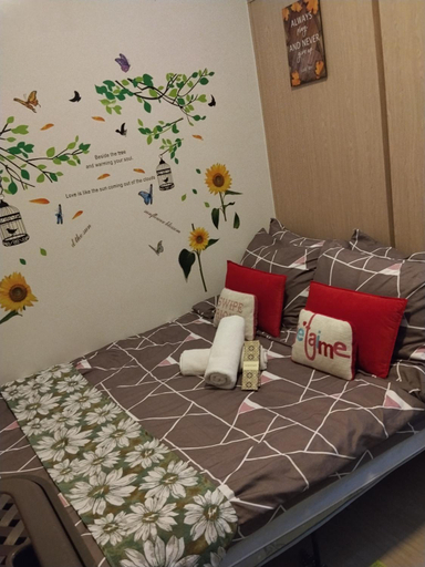 Bedroom 2, Modern & Convenient 1BR Condo with Netflix & Fast WIFI Trees Residences SM Fairview, Quezon City