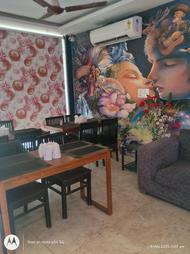 Food & Drinks, Hotel Gross Inn, Delhi