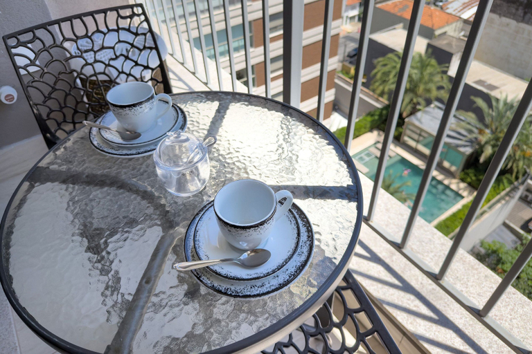 Outdoor dining 3, Glass Art 96, São Paulo