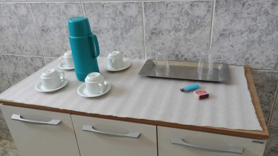 Coffee and/or coffee maker, Donizete Vasconcellos, Sobral