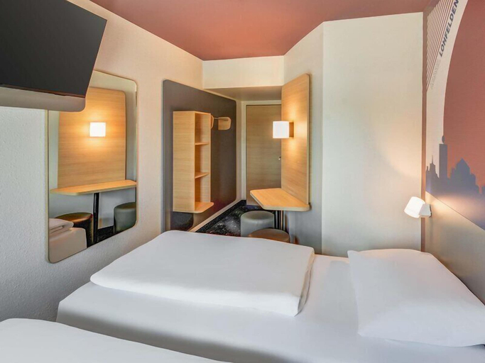 Bedroom 3, B&B HOTEL Kassel-Lohfelden, Kassel