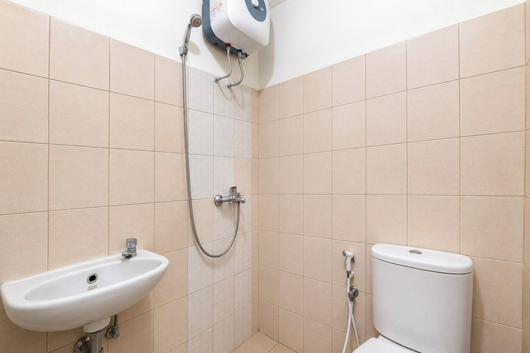 Bathroom 4, Minimalist 2Br At Tamansari Panoramic Apartment, Bandung