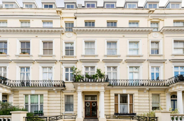 Exterior detail, Notting Hill 3-bed Apartment, Sleeps 6 With Wifi, London