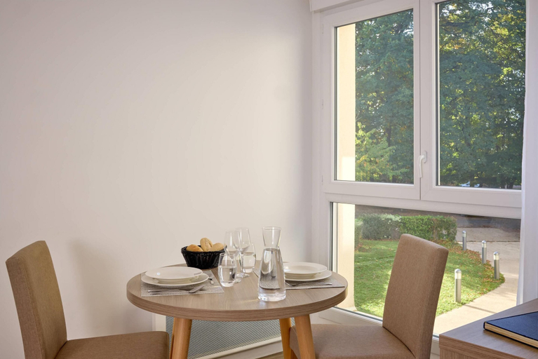Room 5, Quality Aparthotel St-Quentin en Yvelines, Yvelines