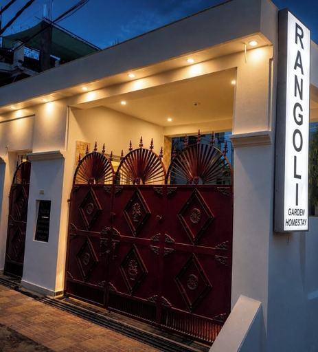 Property entrance, Rangoli Garden Homestay, Varanasi