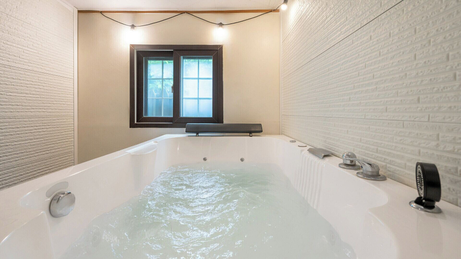 Bathroom 4, Gapyeong Dongban84 Glamping&pool Villa, Gapyeong
