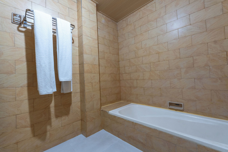 Bathroom 2, Suriwathi Hotel and Villas Legian, Badung