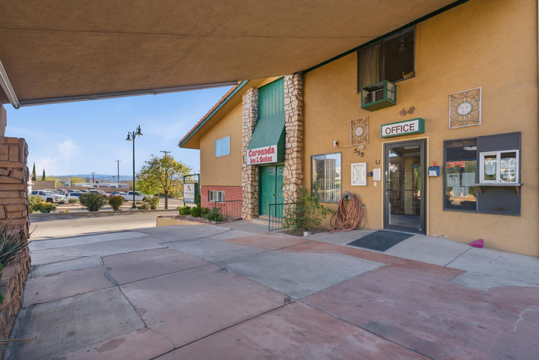 Exterior & Views 2, Coronada Inn and Suites, Washington