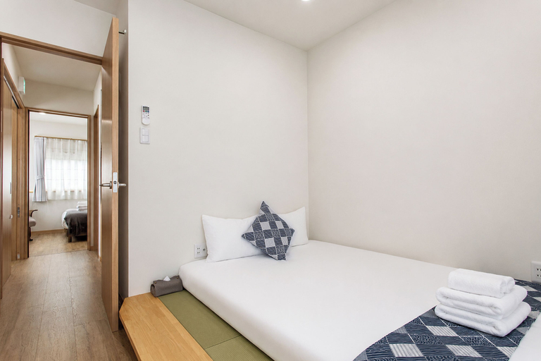 Room 2, shio, Osaka