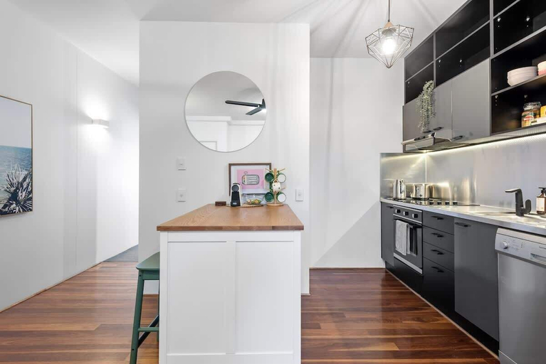 Interior 2, Trendy Teneriffe! ~ 1bed, 1bath, 1car, Balconies, Newstead
