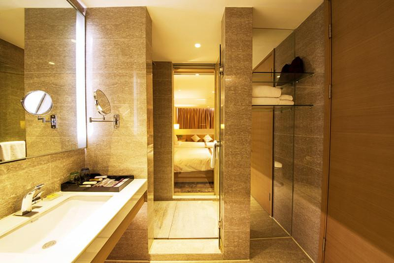 Bathroom, Lereal Inn Shanghai Xuhui, Shanghai
