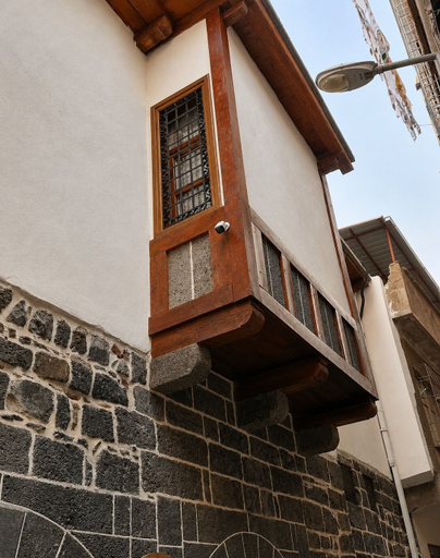 Exterior detail 2, Taş Avlu Konaklama, Merkez