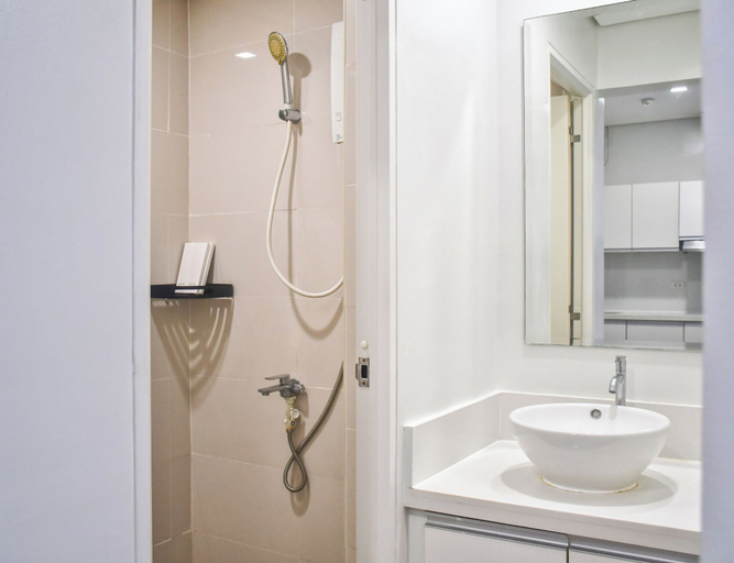 Bathroom 5, Sapphire Seaview Park, Parañaque