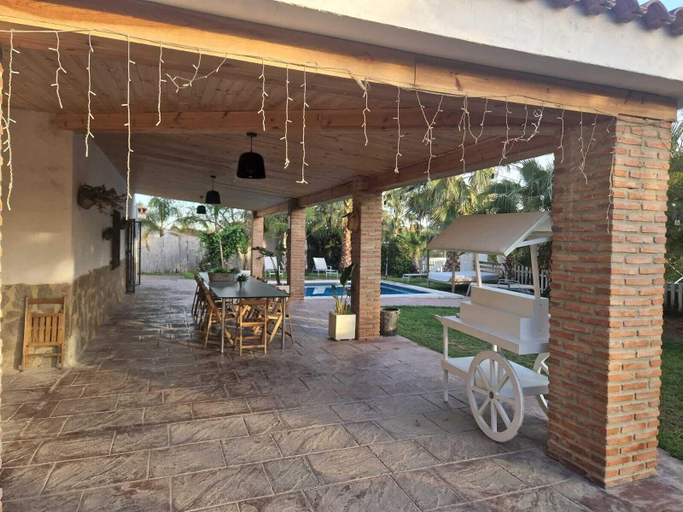 Outdoor dining 2, Villas de descanso en Valencia, Valencia