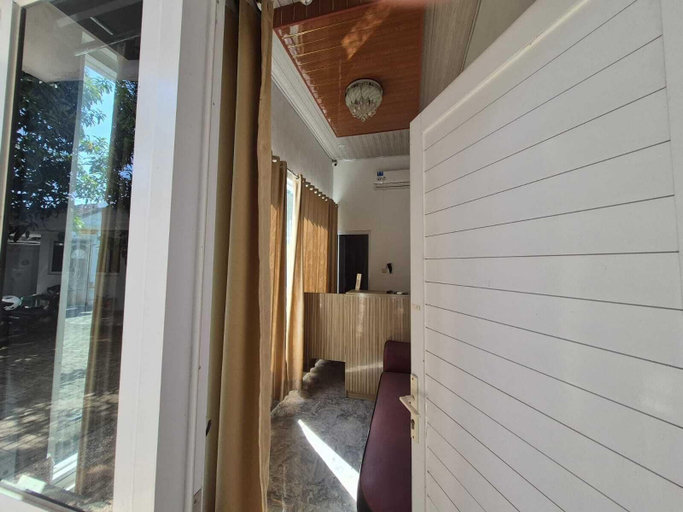 Lobby, Hotel O near Mitra Plumbon Hospital, Cirebon