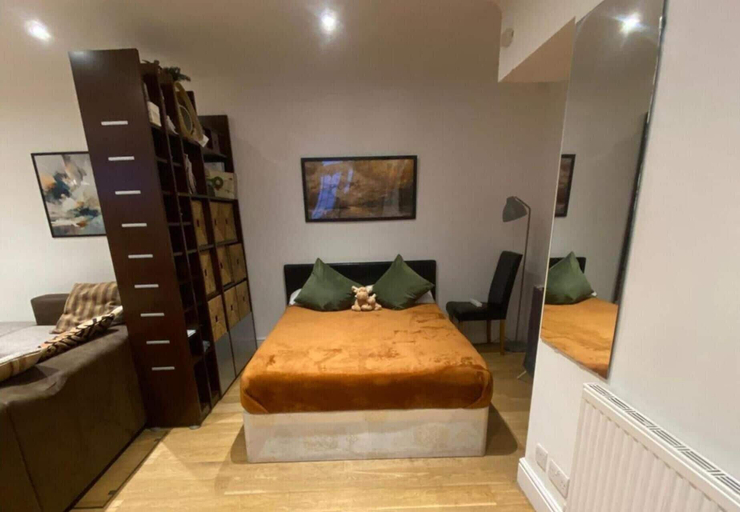 Room 3, Sleeps7- South Kensington- Family Friendly, London
