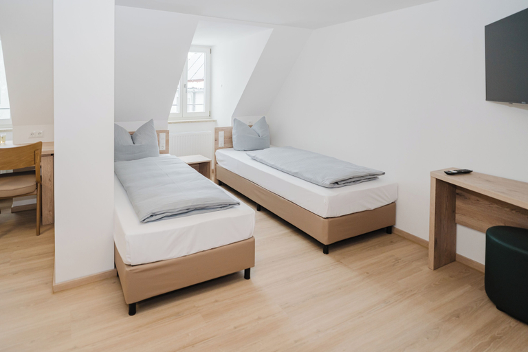 Room 2, City Hotel, Donau-Ries