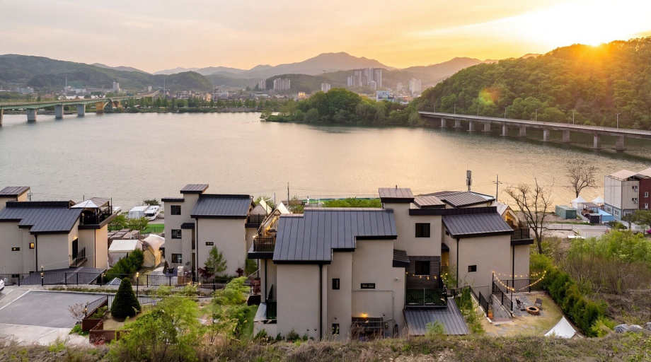 Exterior 3, Chuncheon Rehouse, Gapyeong