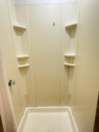 Bathroom 4, Highway Inn, Edgar