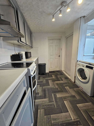 Private kitchen 2, Cosy Hartlepool Home, Sleeps 5, Pet Friendly, Wifi, Hartlepool
