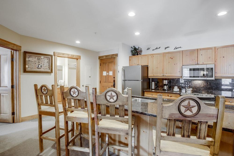 Others 5, Springs 2 Bed 3 Bath Murphy, Summit