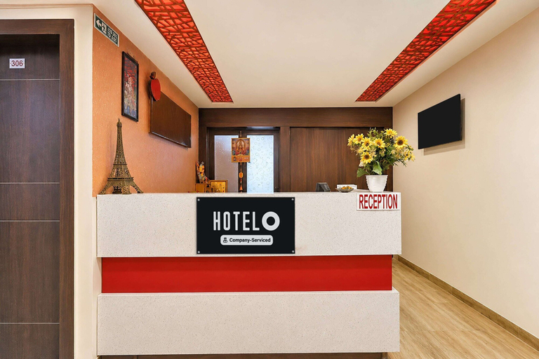 Reception 2, Classic Red Apple, Ahmadabad