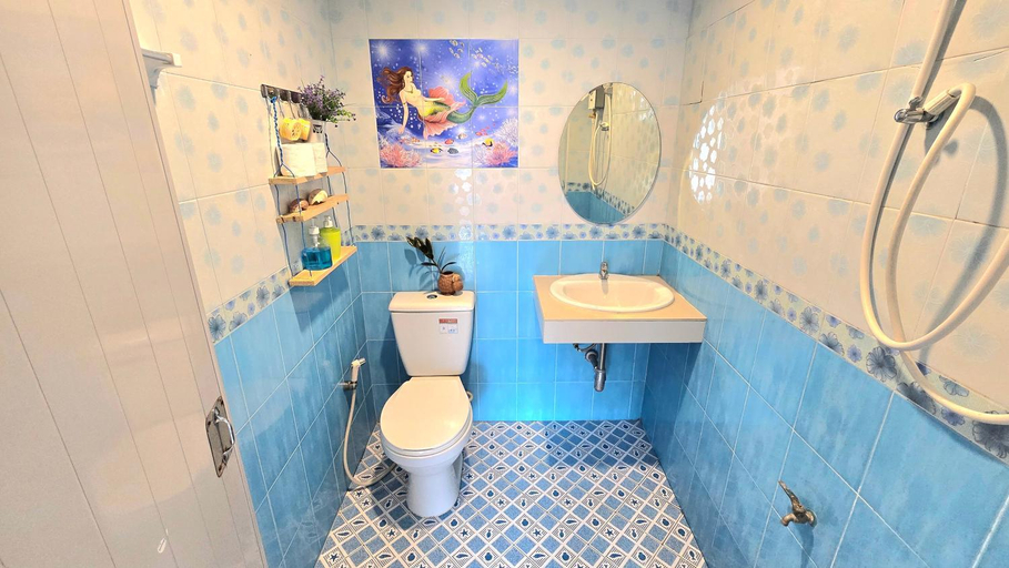 Bathroom, You And Me Guesthouse, Cha-Am