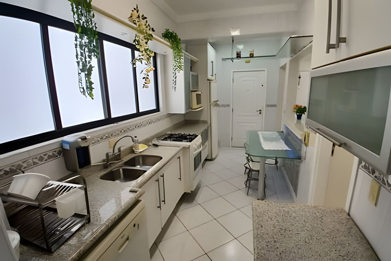 Private kitchen 3, SHB 4 quartos com Sacada Pitangueiras, Guarujá