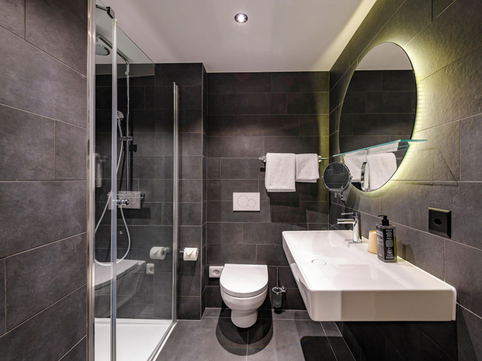 Bathroom 5, Aparthotel Adagio Zurich Center, Zürich