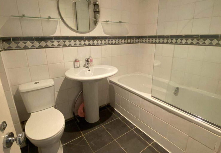 Bathroom 4, Sleeps7- South Kensington- Family Friendly, London