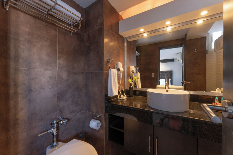Bathroom 5, Riande Urban Hotel, Panamá