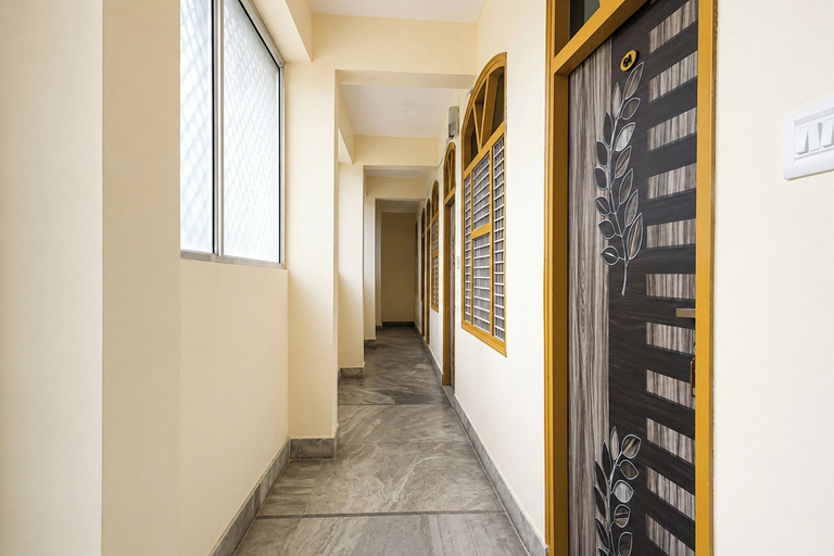 Lobby 3, Fabhotel Maharaja Palace, Hardwar