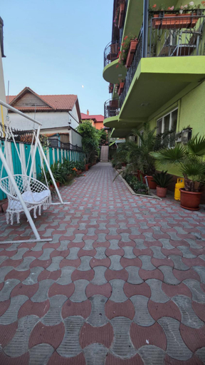 Others 3, Casa Bianca, Limanu