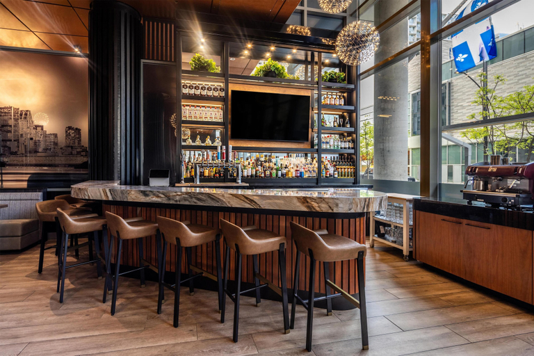 Food & Drinks 5, Embassy Suites Montréal by Hilton, Montréal