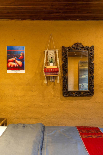Bedroom 2, Monkey Mud House and Glamps, Bir, Kangra
