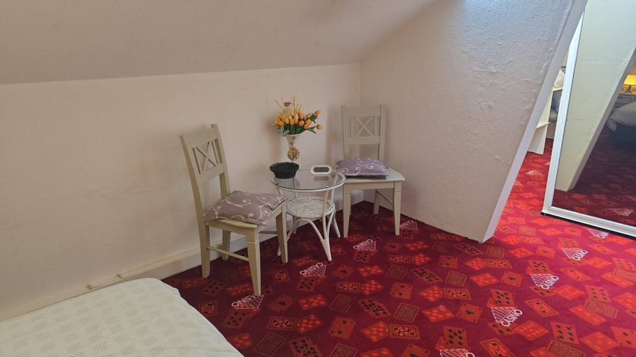 Room 5, Zeer Ruim Appartement, Oost-Vlaanderen