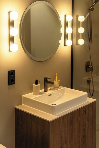 Bathroom 3, Conlon House Central, München