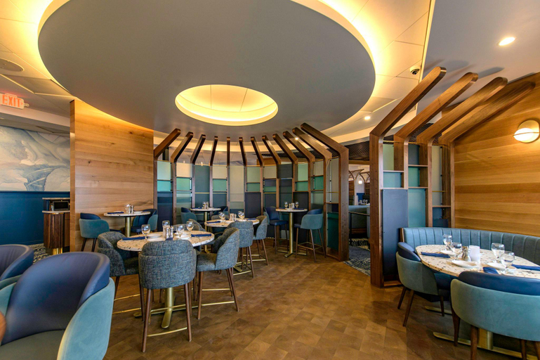 Food & Drinks 4, Hallmark Resort - Newport, Lincoln