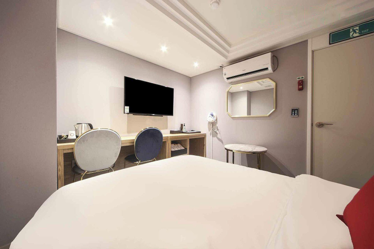 Bedroom 4, Busan Bay Hotel, Jung