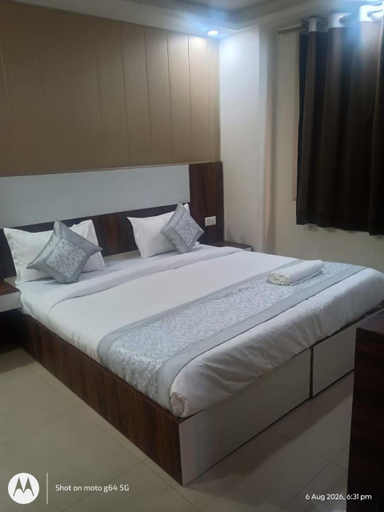 Bedroom 3, Hotel Smart, Delhi