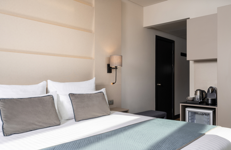 Bedroom 2, Leonardo Hotel Bucharest City Center (ex Golden Tulip Victoria), Municipiul Bucuresti